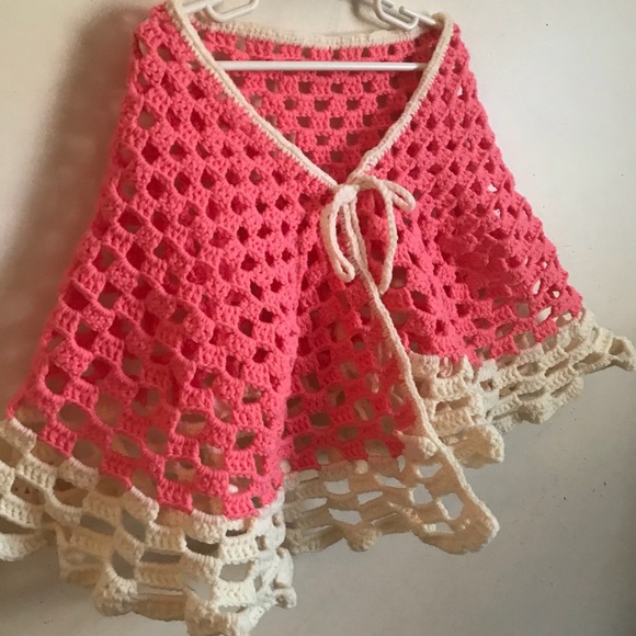 Rare Vintage 1960’s Handmade Crochet Cape Shawl - Picture 7 of 7